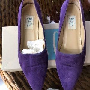 9 & Co. gently worn size 8m purple suede